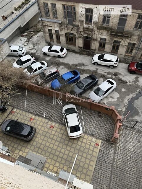 Довготривала оренда 4к квартири на вул. Бульварно-Кудрявська