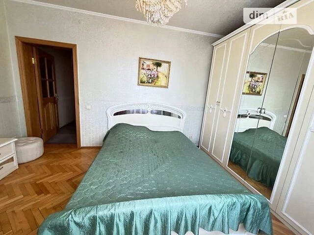 Довготривала оренда 2к квартири на вул. Олександра Кониськог