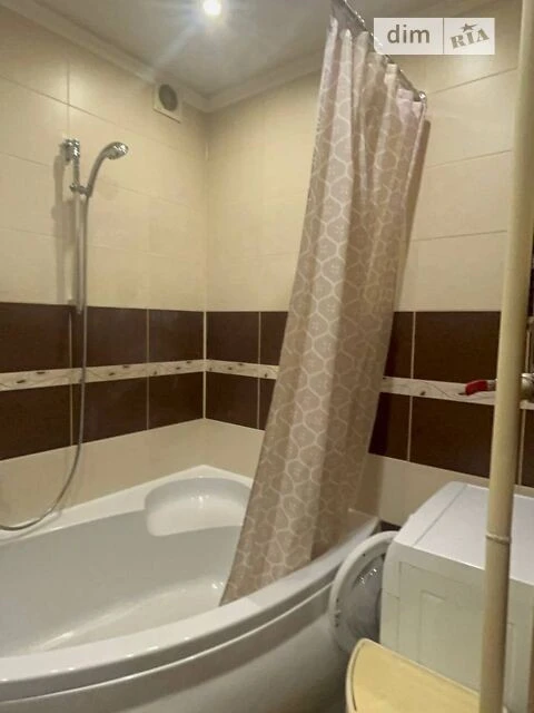 Довготривала оренда 2к квартири на вул. Саперно-Слобідська 1