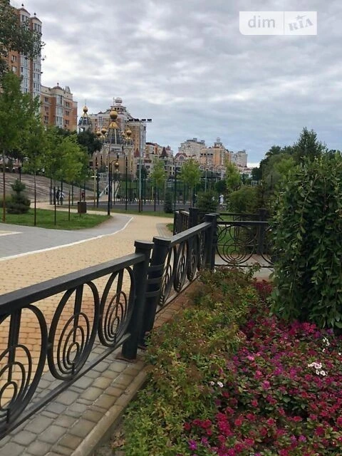 Довготривала оренда 4к квартири на просп. Володимира Івасюка