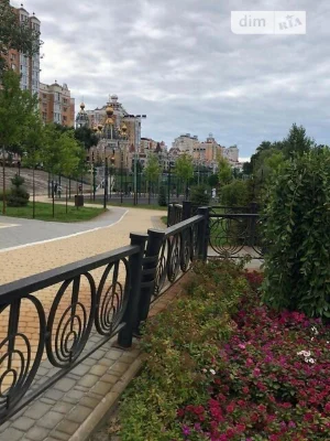 Довготривала оренда 4к квартири на просп. Володимира Івасюка