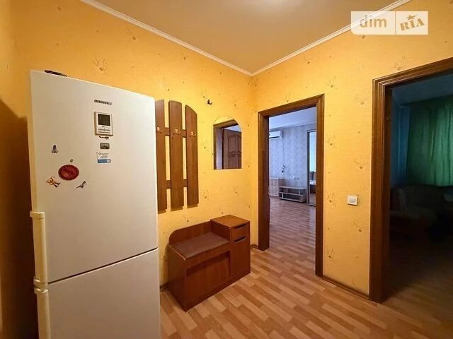 Довготривала оренда 1к квартири на просп. Миколи Бажана 12 •