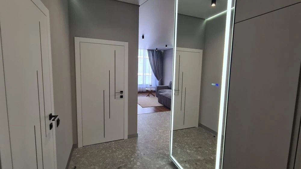 I will sell my euro-two-room apartment 57m2 in the EDELWEISS residential complex in Pecherskyi Zvyrynets