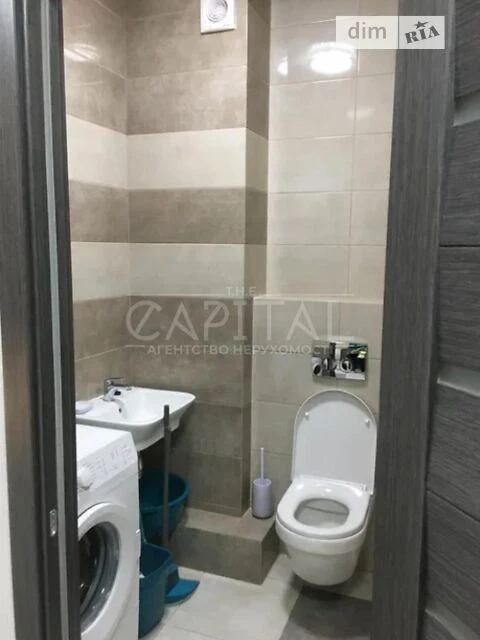 Довготривала оренда 3к квартири на вул. Регенераторна 4/11 •