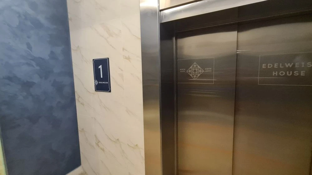 I will sell my euro-two-room apartment 57m2 in the EDELWEISS residential complex in Pecherskyi Zvyrynets