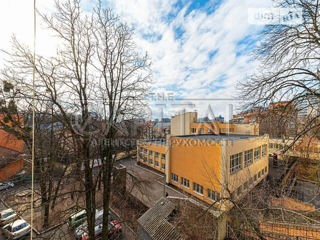 Довготривала оренда 4к квартири на вул. Івана Драча 6 • ID 3