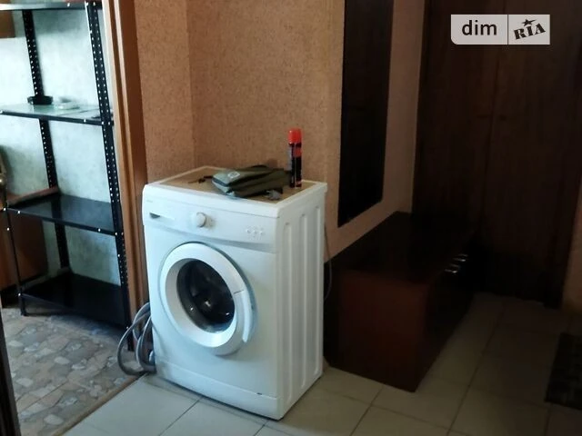 Довготривала оренда 1к квартири на просп. Павла Тичини 12Б •