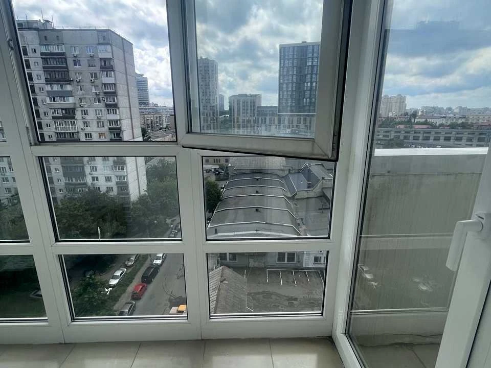 Квартира. Київ, Патріарха Мстислава Скрипника вул. (Миколи О