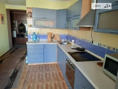 Здам в оренду кімнату на вул. Алма-Атинська 39А довгостроков