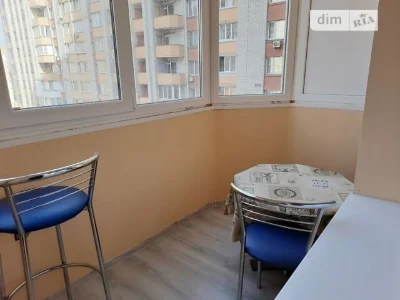 Здам в оренду кімнату на вул. Алма-Атинська 39А довгостроков