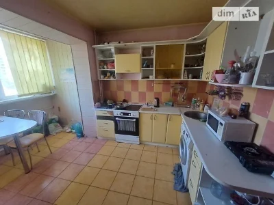 Здам в оренду кімнату на вул. Лісківська 18Б довгостроково •