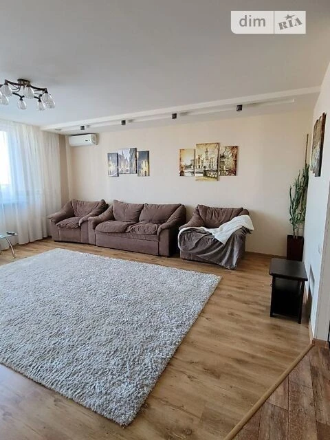 Довготривала оренда 3к квартири на вул. Степана Рудницького