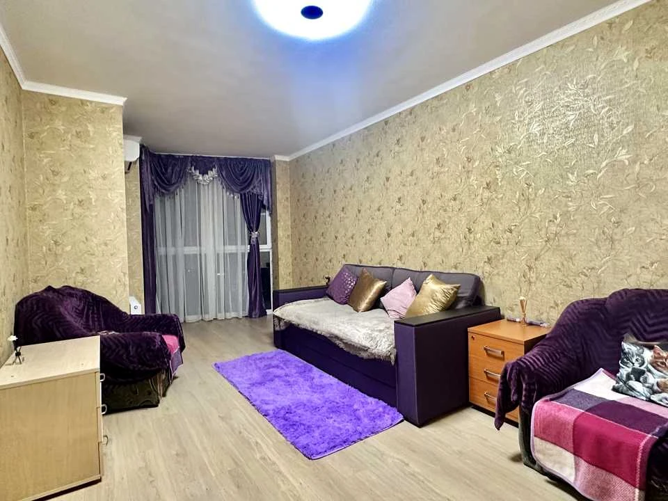 Квартира. Київ, Драгоманова вул.