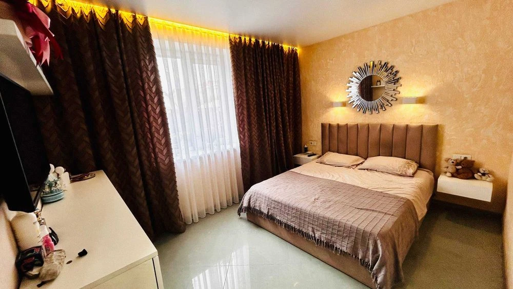 For sale. Modern townhouse with garage. 3 rooms, 82 square meters.