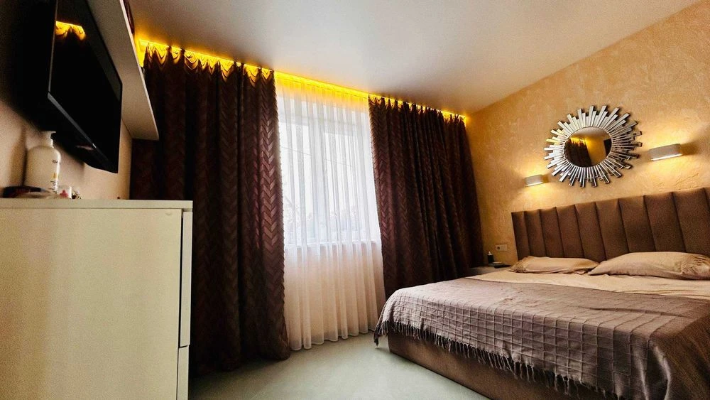 For sale. Modern townhouse with garage. 3 rooms, 82 square meters.