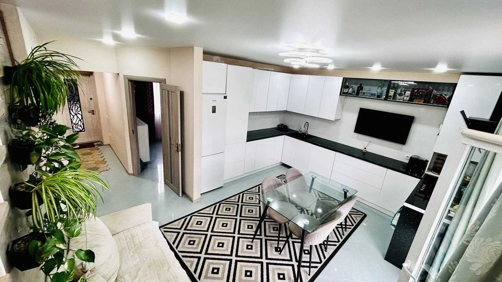 For sale. Modern townhouse with garage. 3 rooms, 82 square meters.