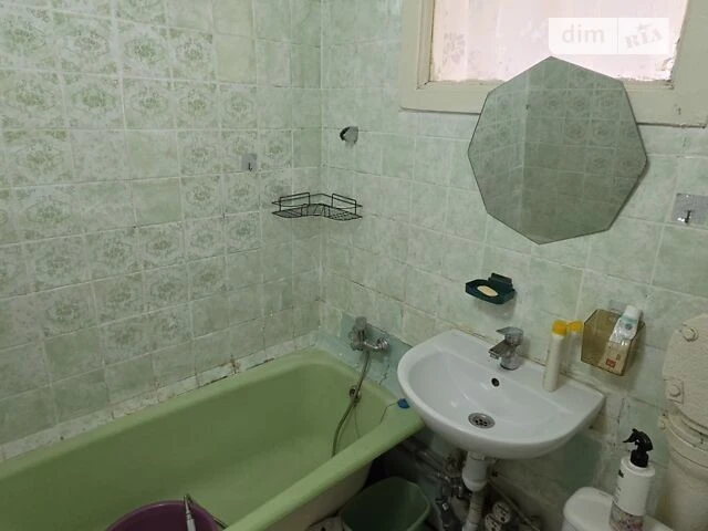 Довготривала оренда 2к квартири на бул. Верховної Ради 10 •