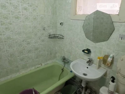 Довготривала оренда 2к квартири на бул. Верховної Ради 10 •