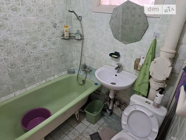Довготривала оренда 2к квартири на бул. Верховної Ради 10 •