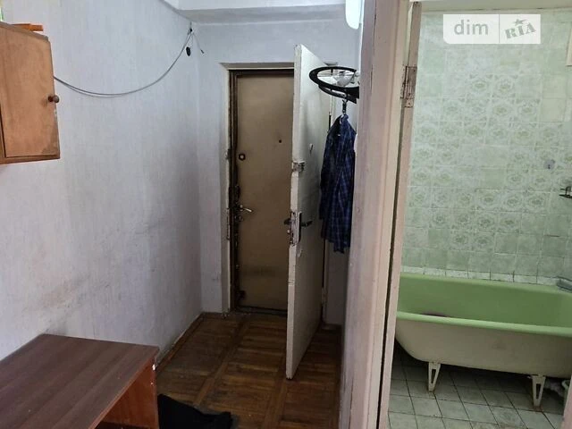 Довготривала оренда 2к квартири на бул. Верховної Ради 10 •