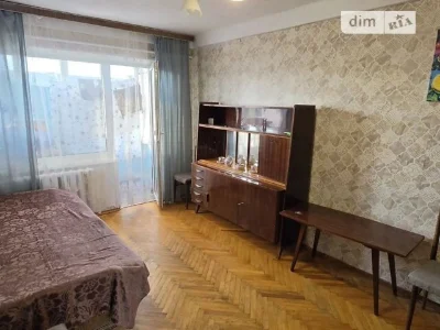 Довготривала оренда 2к квартири на бул. Верховної Ради 10 •