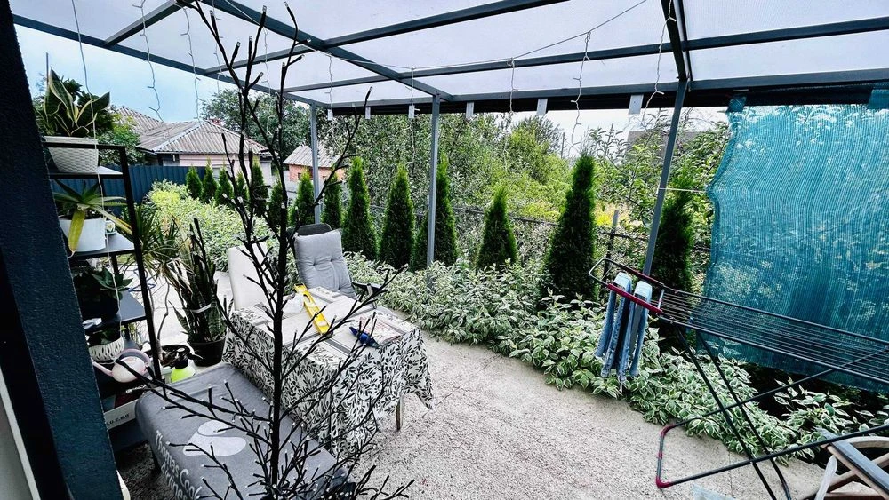 For sale. Modern townhouse with garage. 3 rooms, 82 square meters.