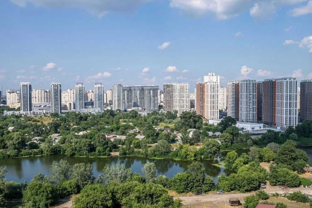 Довготривала оренда 1к квартири на вул. Зарічна 4 корпус 2 •