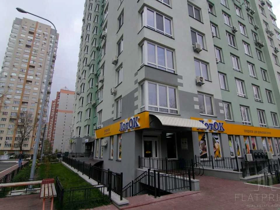 Квартира. Київ, Феодосійська вул.