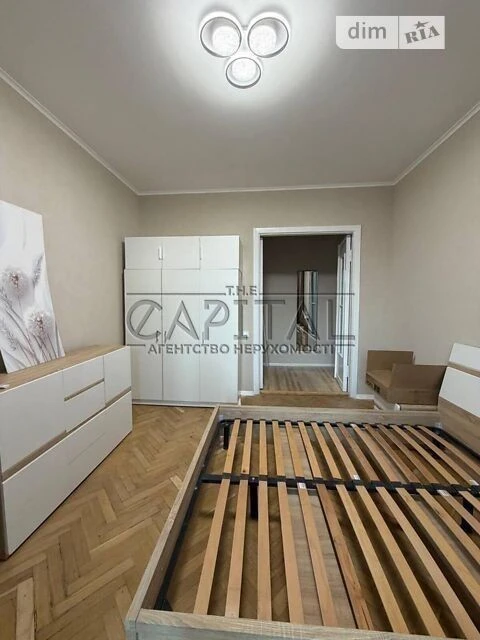 Довготривала оренда 2к квартири на бул. Миколи Міхновського