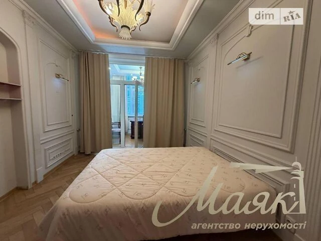 Довготривала оренда 2к квартири на вул. Саксаганського 121 •