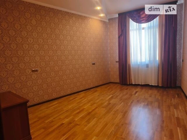 Довготривала оренда 3к квартири на вул. Богдана Хмельницьког
