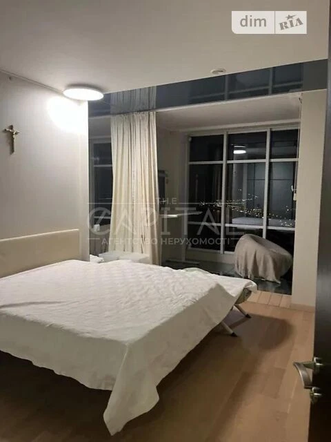 Довготривала оренда 3к квартири на вул. Дніпровська наб. 1А
