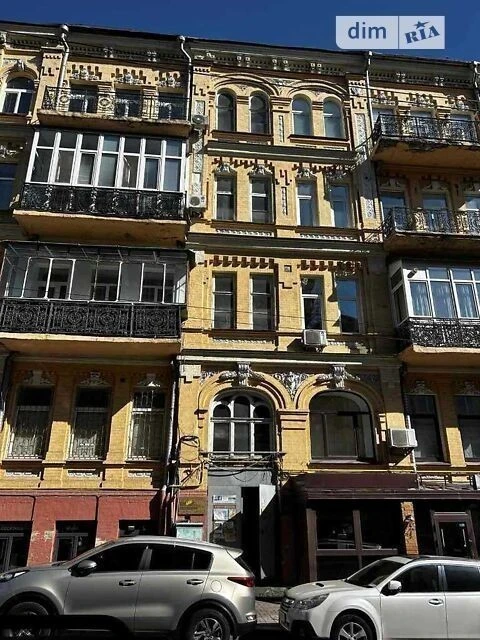 Довготривала оренда 2к квартири на вул. Мала Житомирська 16/