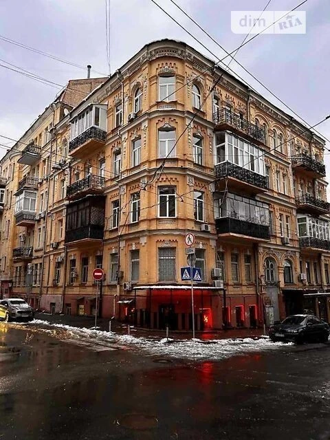 Довготривала оренда 2к квартири на вул. Мала Житомирська 16/
