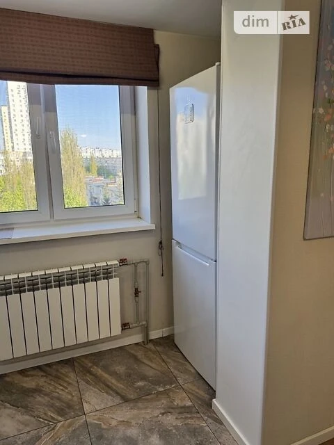 Довготривала оренда 1к квартири на бул. Миколи Руденка 22 •