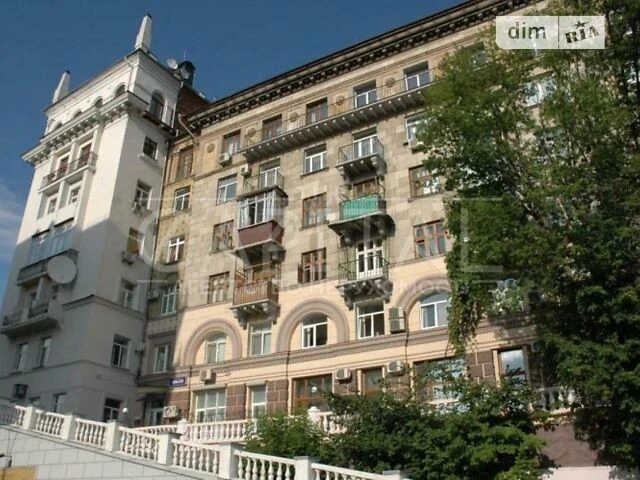 Довготривала оренда 2к квартири на вул. Круглоуніверситетськ