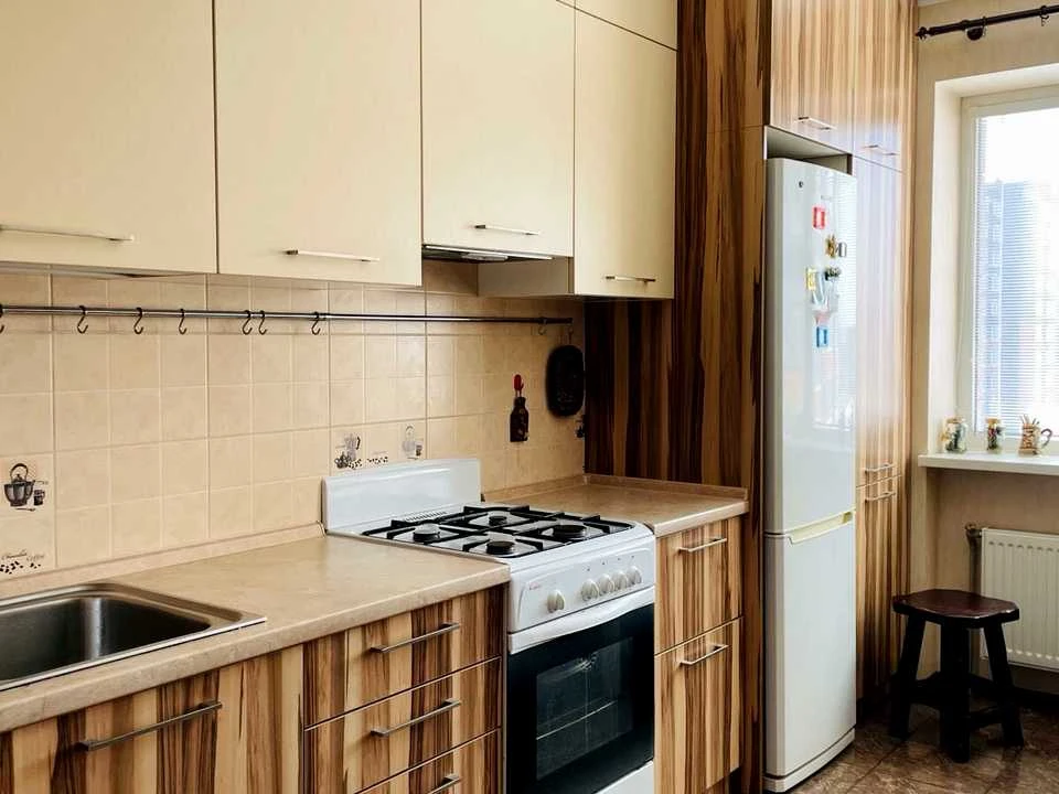Apartment. Kharkiv, Myrna St.