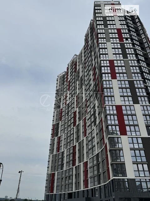 Продаж 3к квартири 100 кв. м на вул. Євгена Маланюка 28 • ID