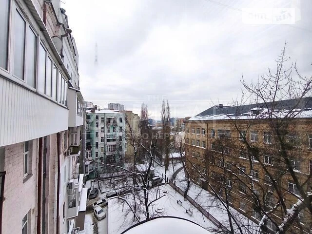 Довготривала оренда 4к квартири на вул. Антоновича 4/6 • ID