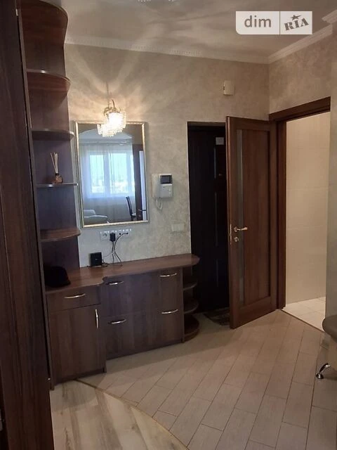 Довготривала оренда 2к квартири на вул. Героїв Оборони 10А •