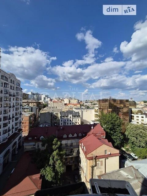 Довготривала оренда 4к квартири на вул. Паторжинського 14 •
