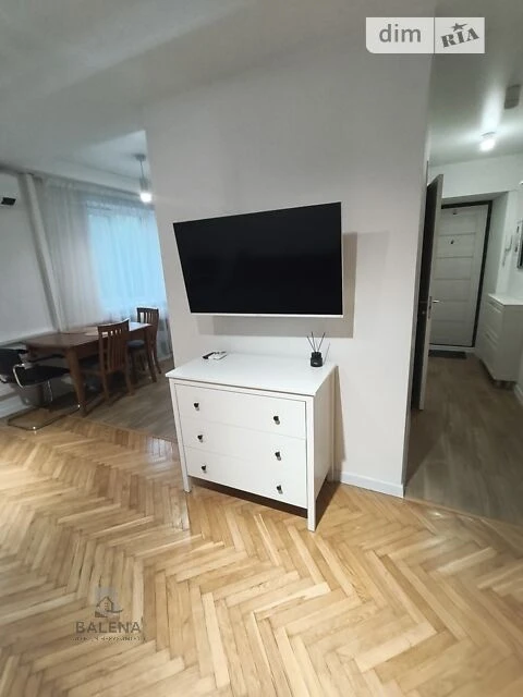 Довготривала оренда 2к квартири на просп. Берестейський 12 •