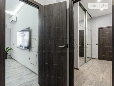 Довготривала оренда 5к квартири на пров. Лабораторний 6 • ID