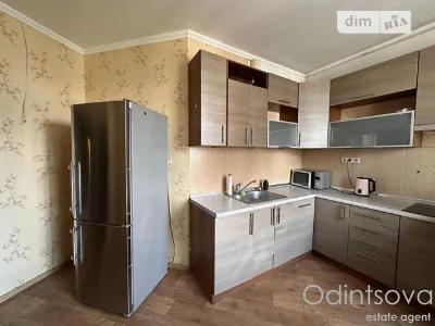 Довготривала оренда 1к квартири на вул. Саперно-Слобідська 1