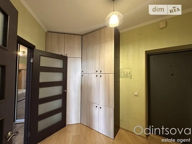 Довготривала оренда 1к квартири на вул. Саперно-Слобідська 1