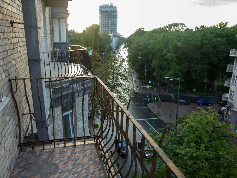 Квартира. Київ, Михайла Грушевського вул.