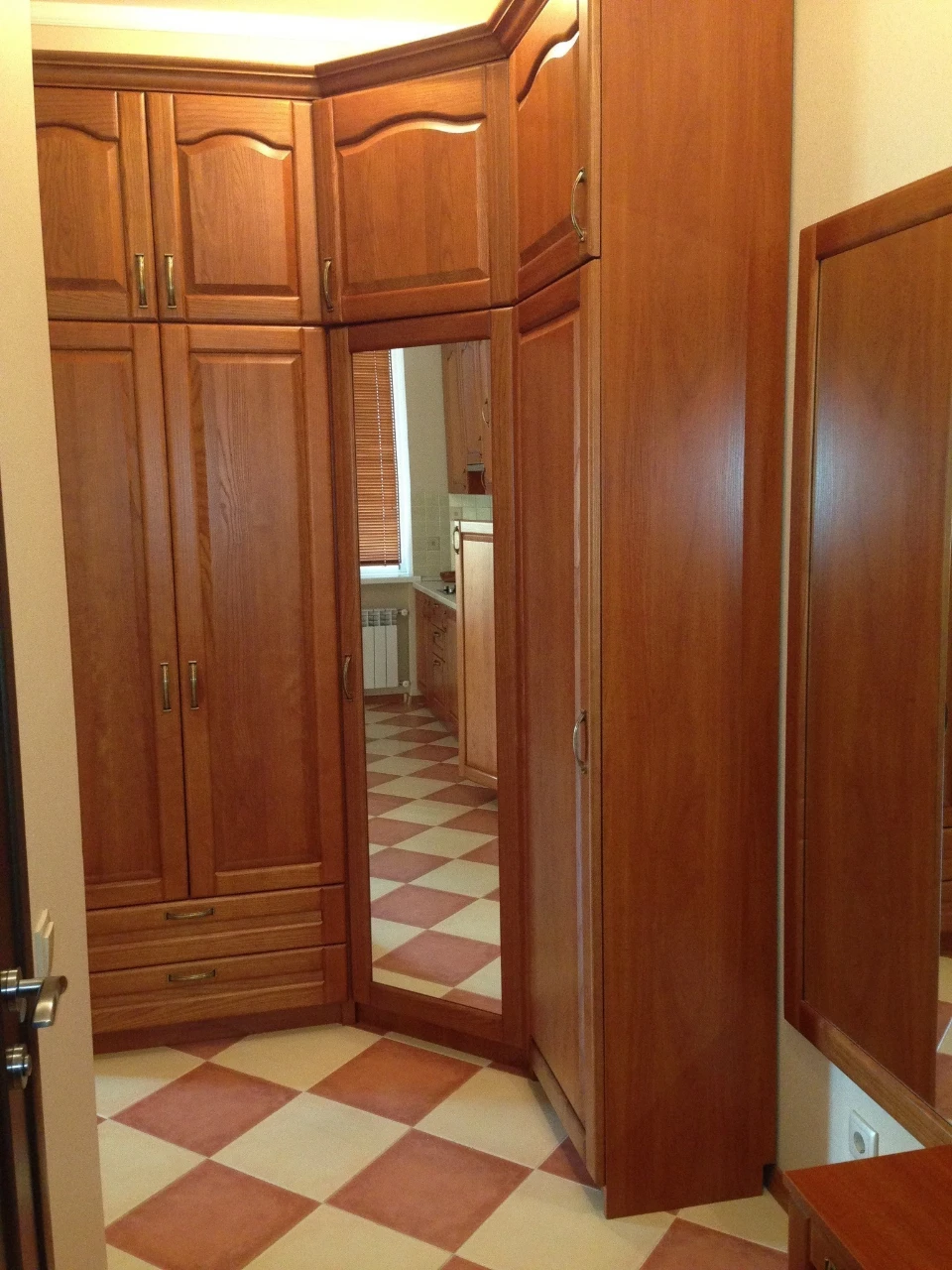 Оренда студії 35 м², Рейтарська вул., 2