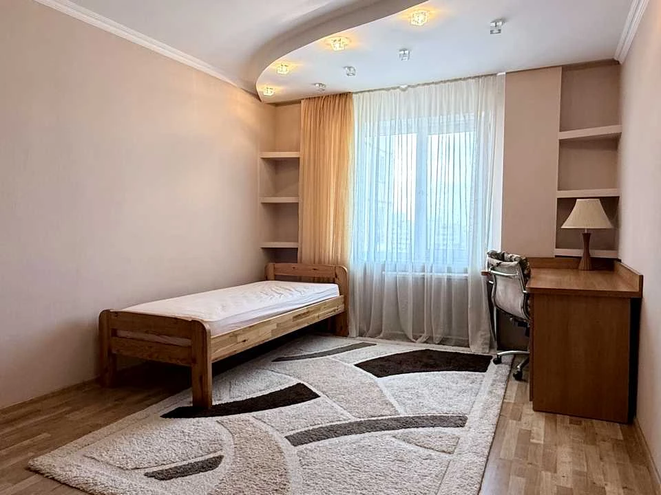 Квартира. Київ, Олени Пчілки вул.