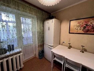 I will sell a 3-room apartment on Grigorenka St., near the Metro, Minimalne
