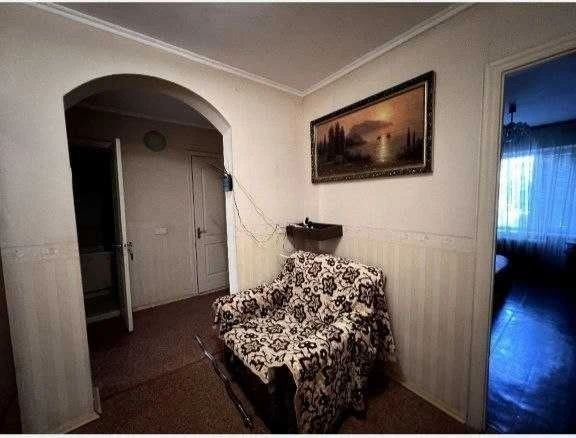 I will sell a 3-room apartment on Grigorenka St., near the Metro, Minimalne